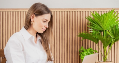 Kamila Hryckiewicz, Dietetyk Kliniczny, na profesjonalnym zdjęciu.