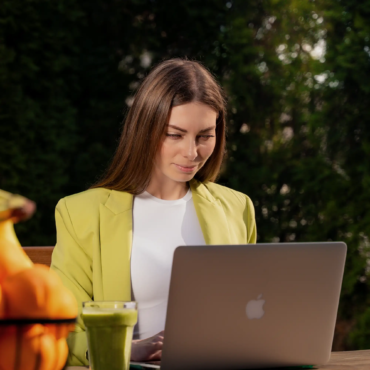 Fotografia portretowa Kamili Hryckiewicz, dietetyka klinicznego.